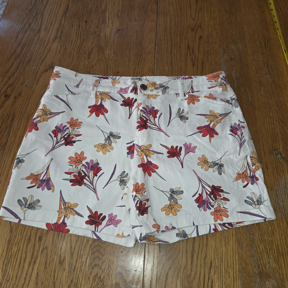 St. John's Bay Floral Patterned Shorts. BBCP